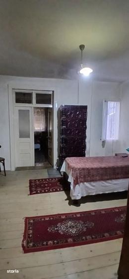 Casă cu 4 camere în Mănăstireni