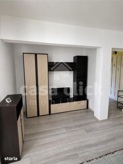 Apartament cu 3 camere decomandat în Piața Centrală