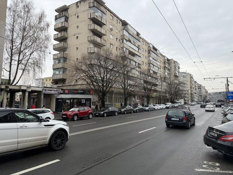 Spațiu comercial, de 63 mp, în Dosu Bricii