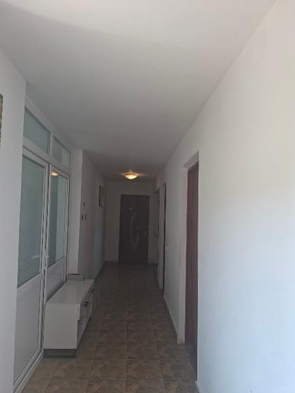 Casă individuală cu 5 camere cu Teren 4200 Mp în Adunații-Copăceni