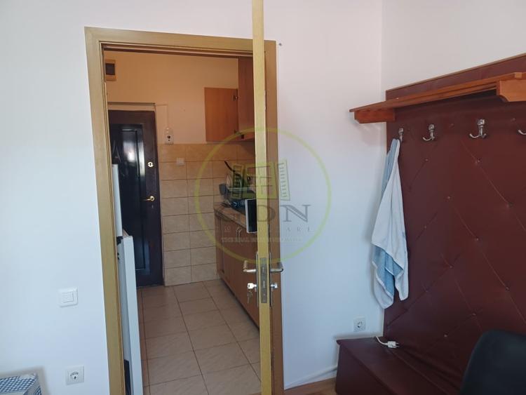 Garsonieră decomandată, mobilată în Central