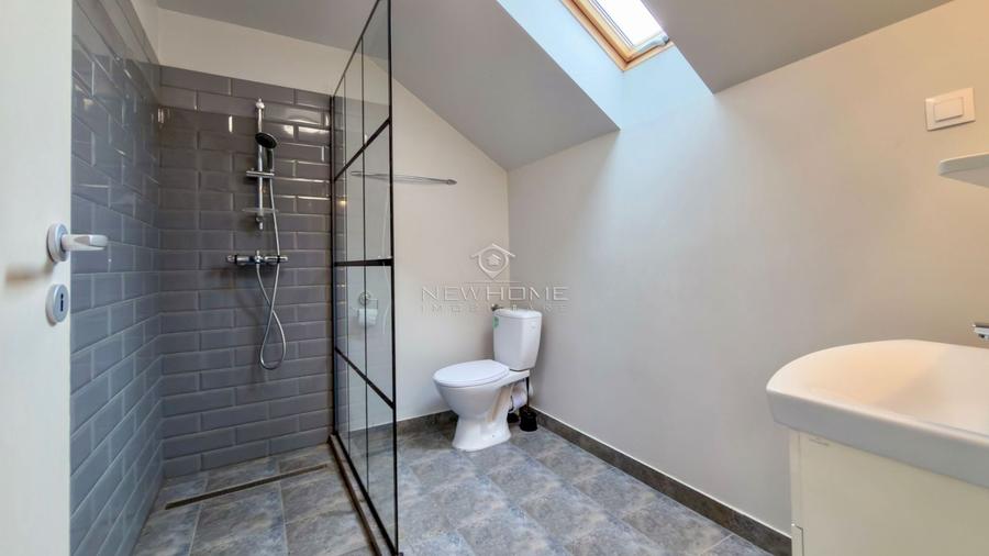 Apartament cu 3 camere semidecomandat, mobilat în Borhanci