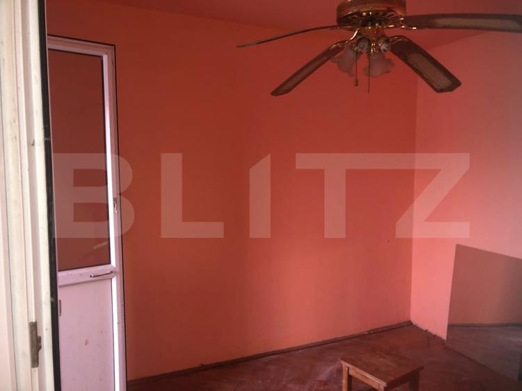 Apartament cu 2 camere nedecomandat în 14 Mai