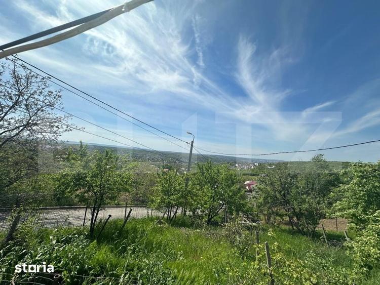 Casă cu 3 camere cu Canalizare în Bucium