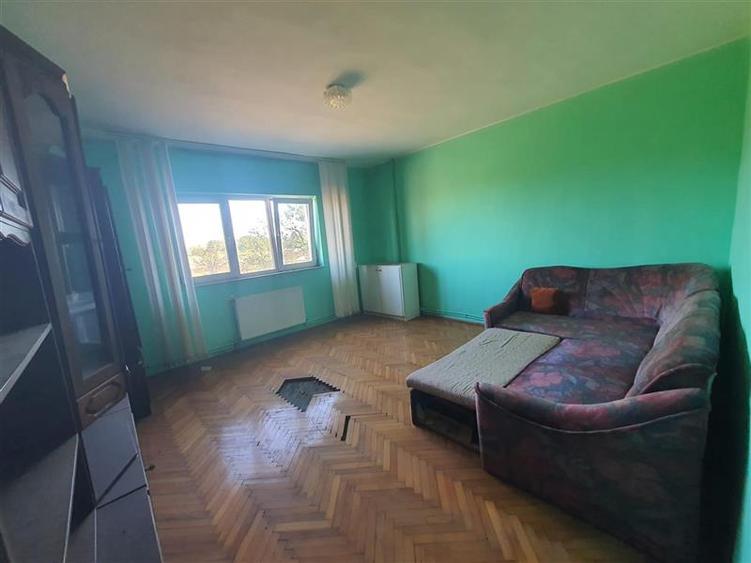 Casă individuală cu 5 camere cu Garaj în Chiribiș