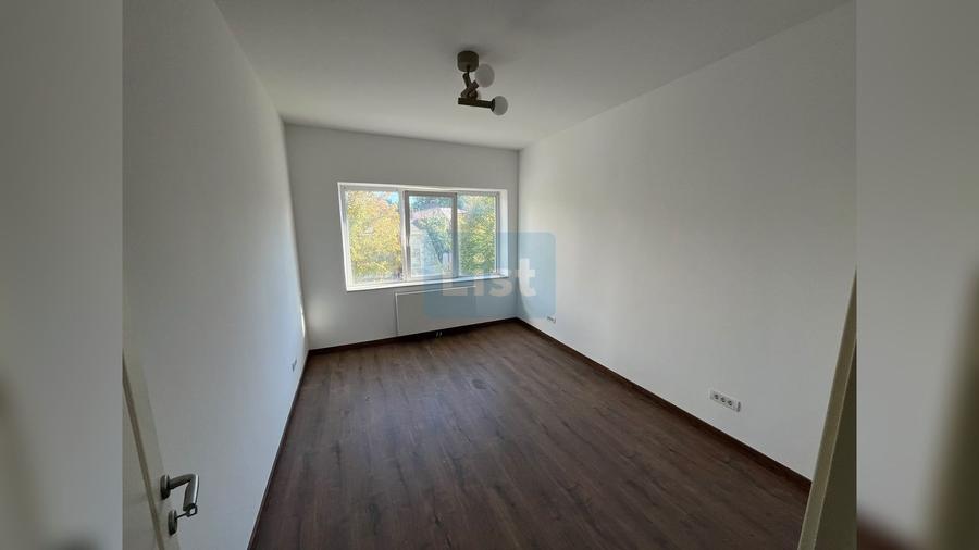 Apartament cu 3 camere decomandat în Semicentral