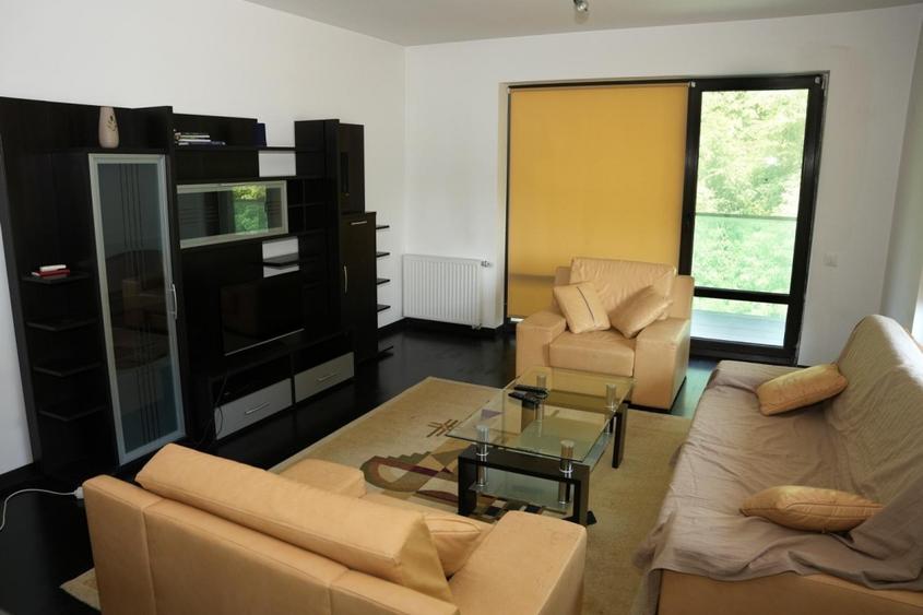 Apartament cu 2 camere decomandat, mobilat în Răcădău