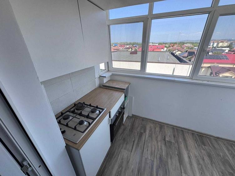 Apartament cu 2 camere decomandat în Micro 3