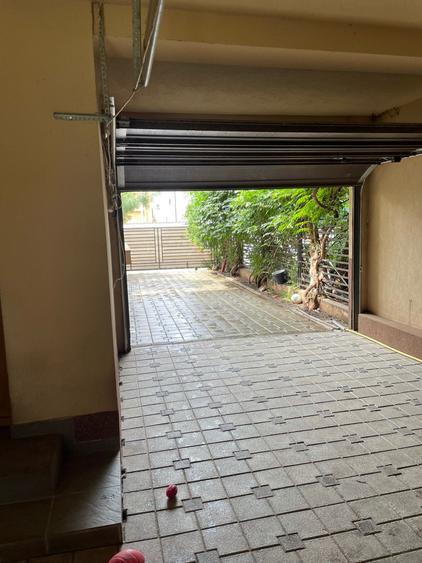 Duplex cu 6 camere cu Canalizare în Central