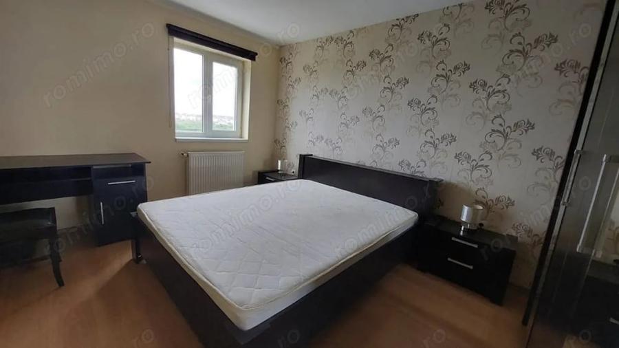 Apartament cu 4 camere decomandat în Ștrand