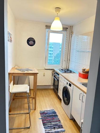 Apartament cu 2 camere decomandat, mobilat în Berceni