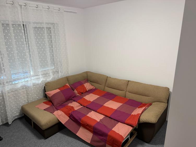 Apartament cu 4 camere decomandat în Exterior Vest