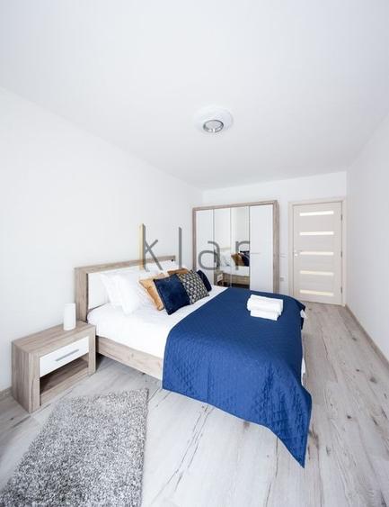 Apartament cu 2 camere semidecomandat, mobilat în Central