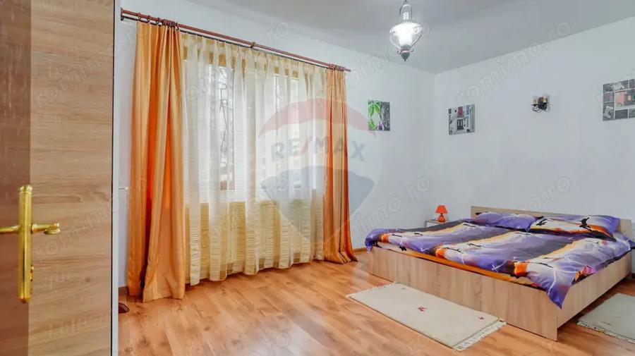 Casă cu 6 camere cu Teren 544 Mp în Cioplea