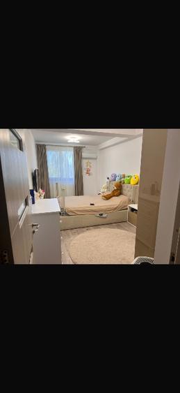 Apartament cu 3 camere decomandat, mobilat în Brazda lui Novac