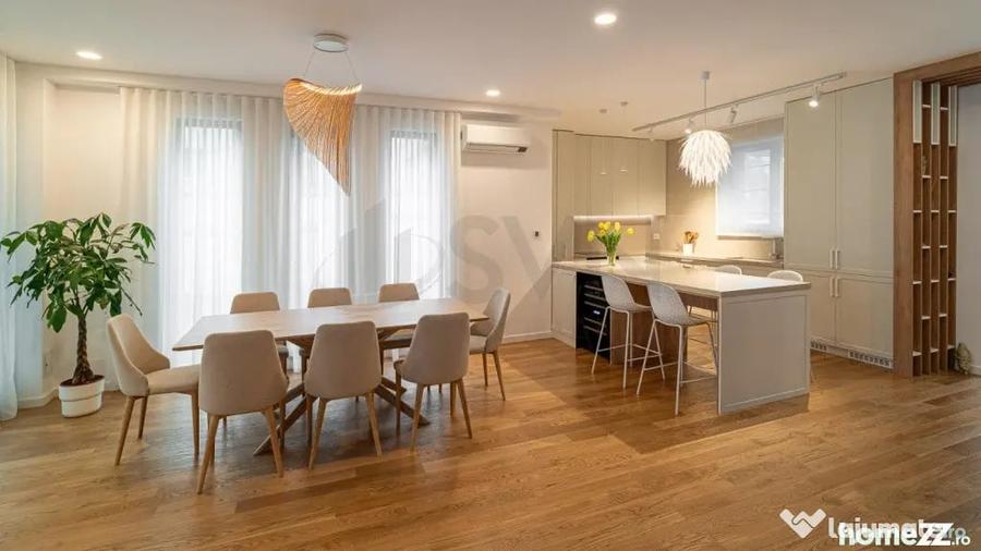 Casă cu 5 camere cu Teren 380 Mp în Central