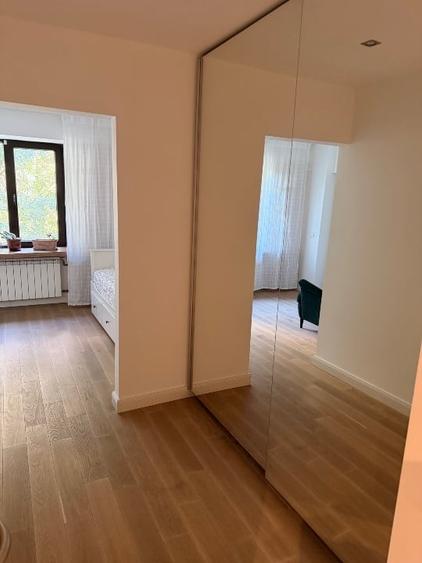Apartament cu 3 camere circular, mobilat în Unirii