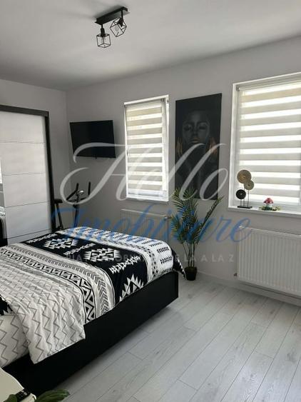 Apartament cu 3 camere semidecomandat, mobilat în Florești