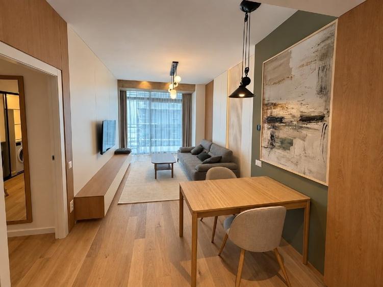 Apartament cu 2 camere semidecomandat, mobilat în Aviației