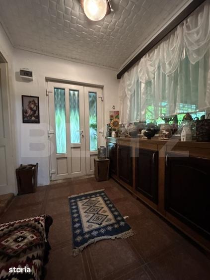 Casă cu 3 camere cu Teren 2800 Mp în Central