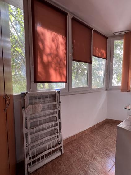 Apartament cu 2 camere semidecomandat, mobilat în Obor