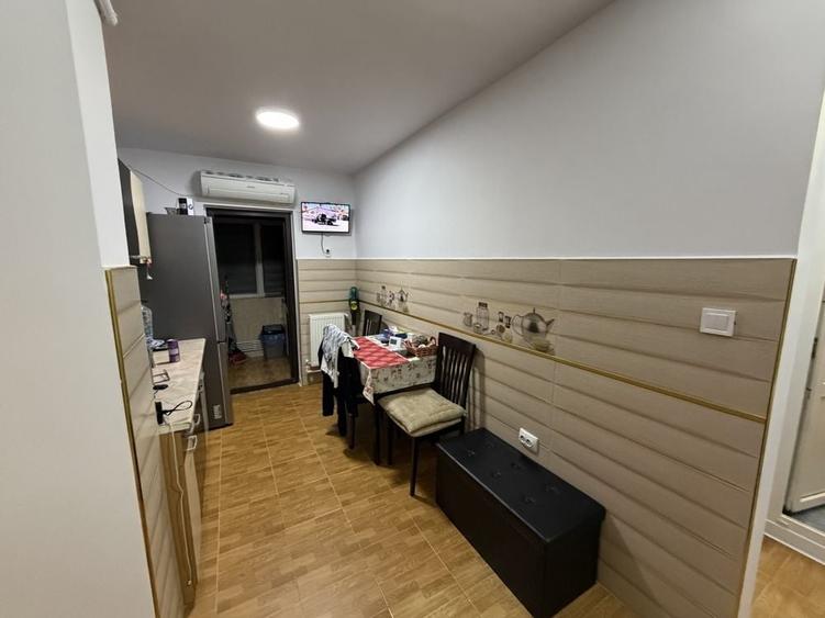 Apartament cu 2 camere decomandat în Exterior Vest