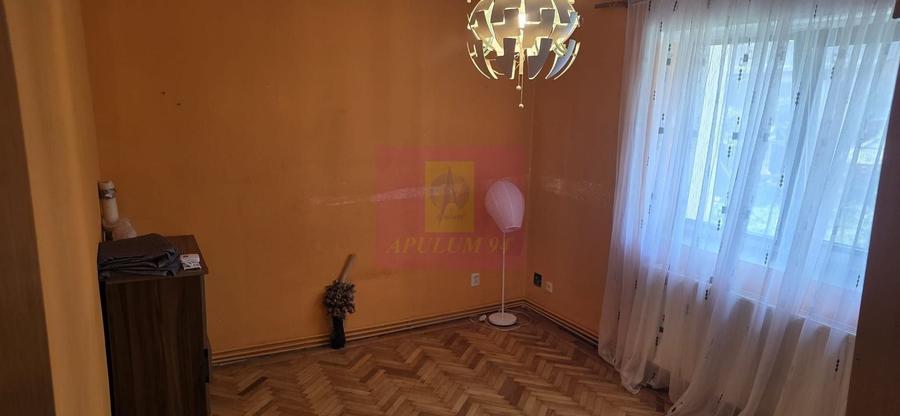 Apartament cu 2 camere decomandat în Poiana Câmpina