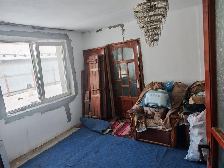 Casă cu 3 camere cu Teren 600 Mp în Central
