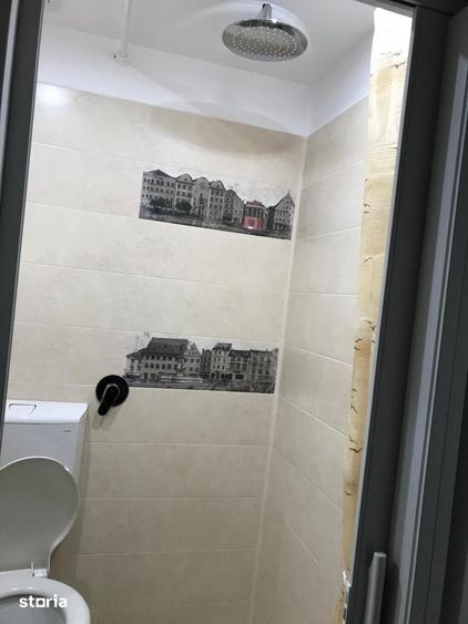 Garsonieră în Titan
