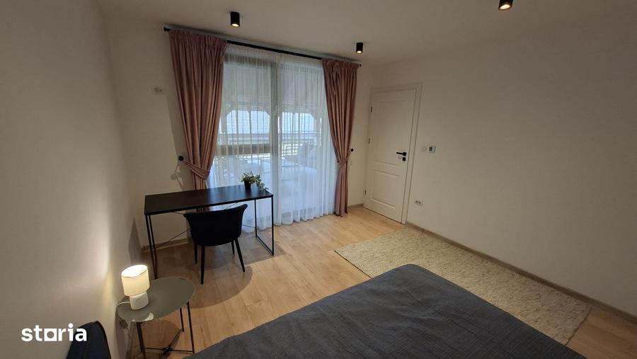 Casă cu 6 camere cu Teren 575 Mp în Central