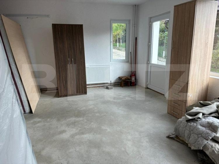 Spațiu comercial, de 350 mp, în Exterior Sud