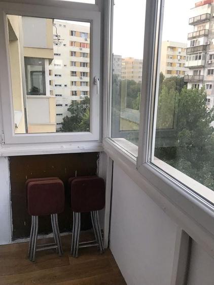 Apartament cu 2 camere decomandat în Tei