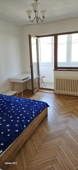 Apartament cu 3 camere semidecomandat în Grigorescu