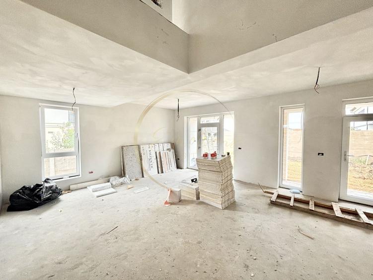 Duplex cu 5 camere cu Canalizare în Moșnița Nouă