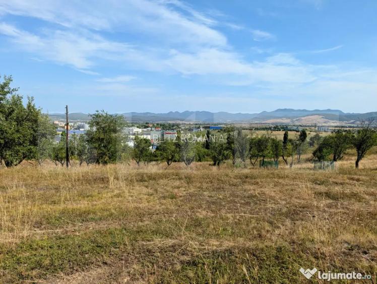 Teren intravilan de vanzare, 1400 mp, zona Zavoi - Deva (Hunedoara)