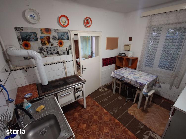 Casă cu 4 camere cu Teren 292 Mp în Aleea Carpați