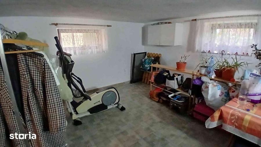Casă cu 7 camere cu Teren 700 Mp în Caransebeș