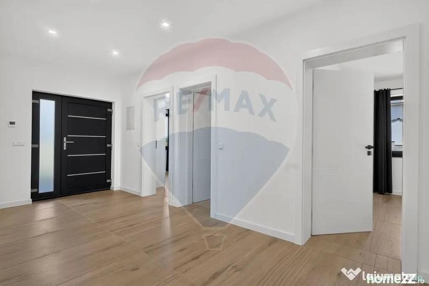 Casă cu 5 camere cu Teren 550 Mp în Fântânele