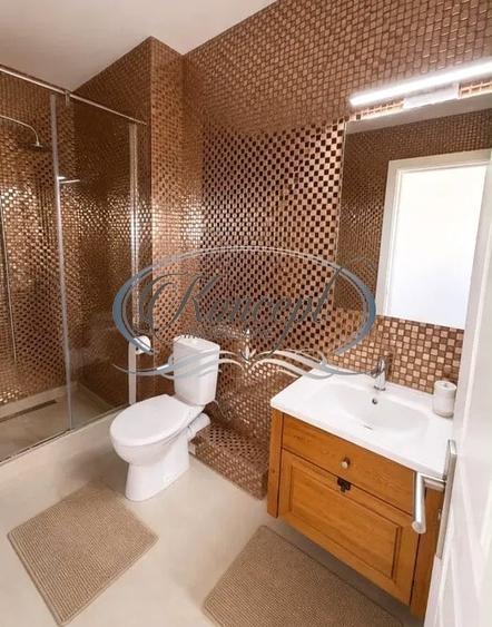 Apartament cu 3 camere semidecomandat, mobilat în Borhanci