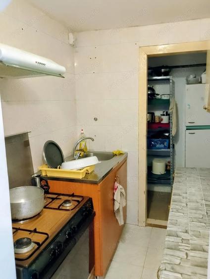 Casă cu 4 camere cu Teren 1800 Mp în Chizătău