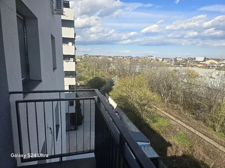Apartament cu 3 camere decomandat în Fundeni
