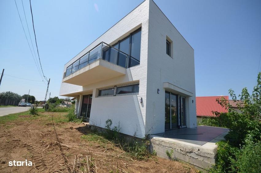 Casă cu 4 camere în Ștefăneștii de Jos