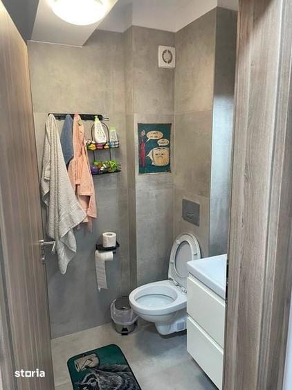 Vand apartament 2 camere/decomandat sector 5 - 7