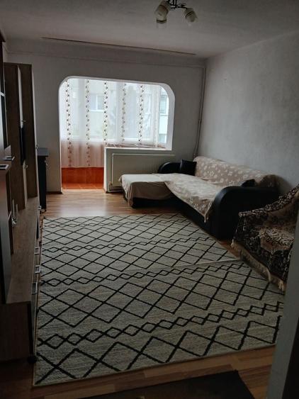 Apartament cu 2 camere decomandat în Exterior Vest