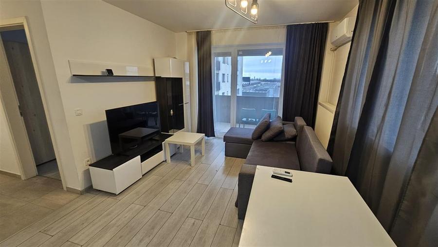 Apartament cu 2 camere decomandat, mobilat în Tractorul