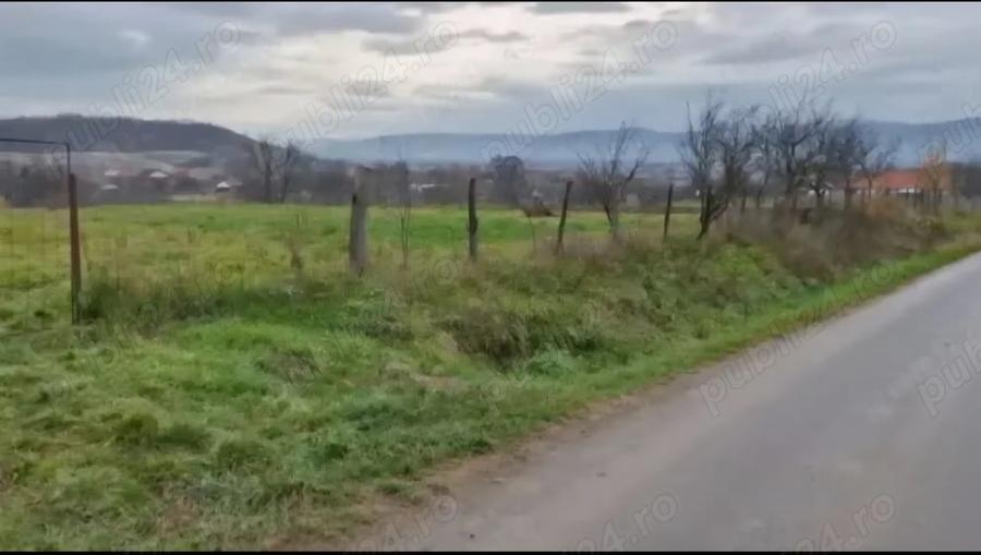 Teren de 3100 mp, în Lugașu de Sus