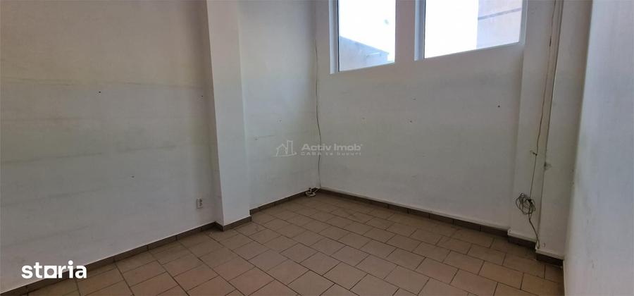 Spațiu comercial, de 125 mp, în Govândari