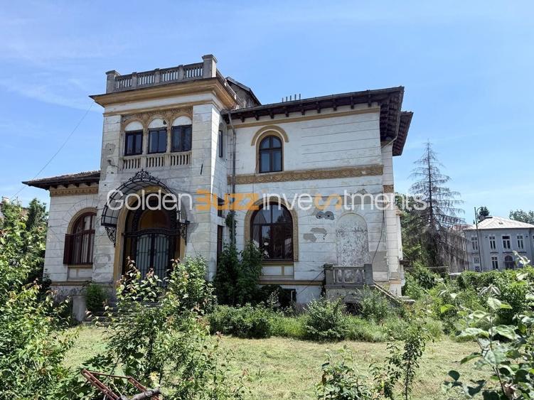 Casă individuală cu 21 camere cu Canalizare în Dorobanți