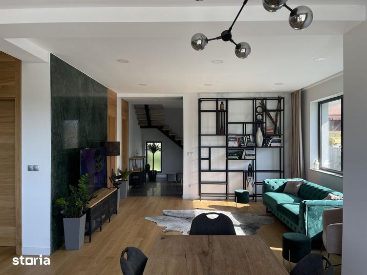 Casă cu 5 camere cu Teren 250 Mp în Tokai