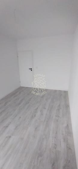 Apartament cu 2 camere semidecomandat în Calea Moldovei